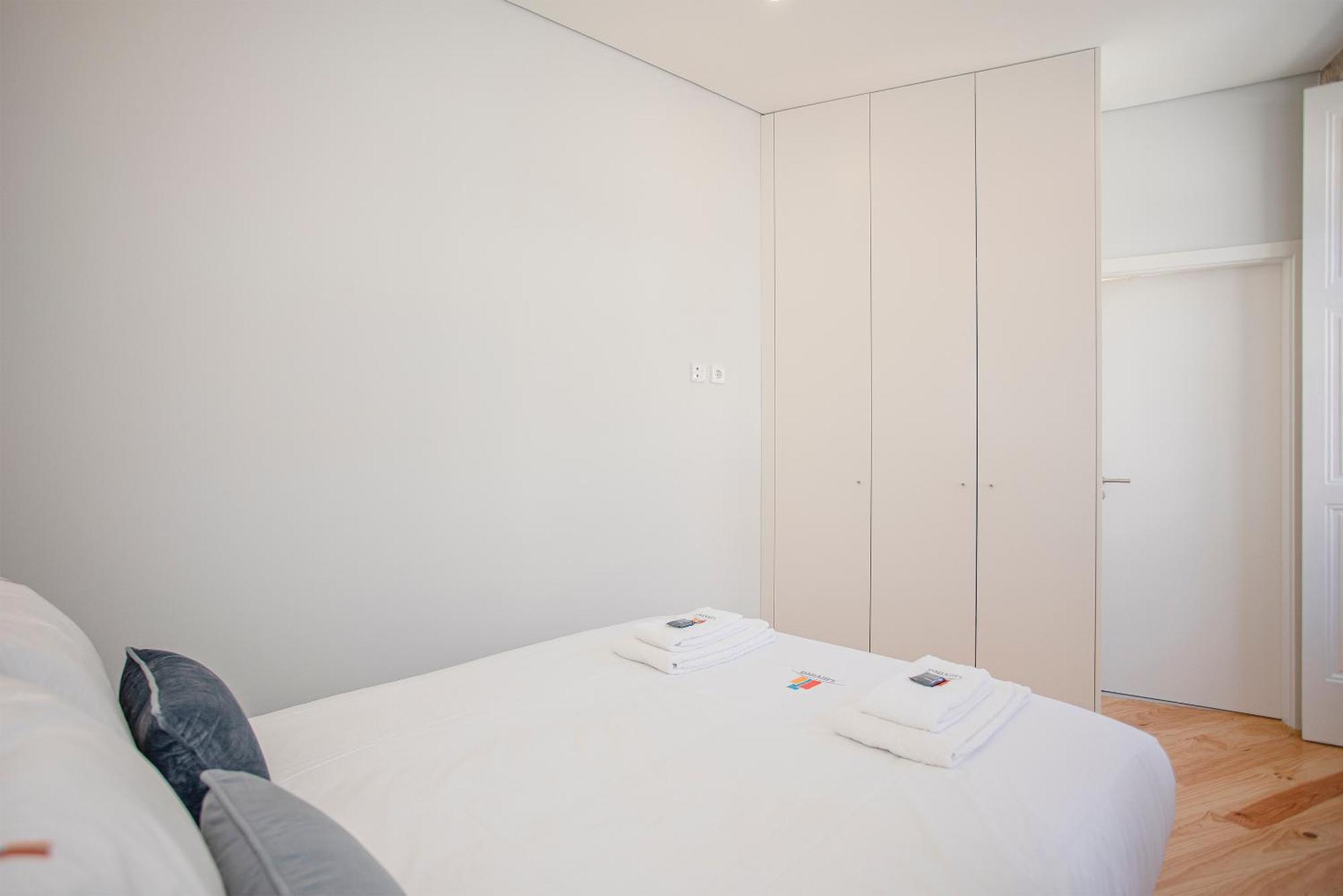 Liiiving In Porto - Aliados Stone Apartment Exteriér fotografie